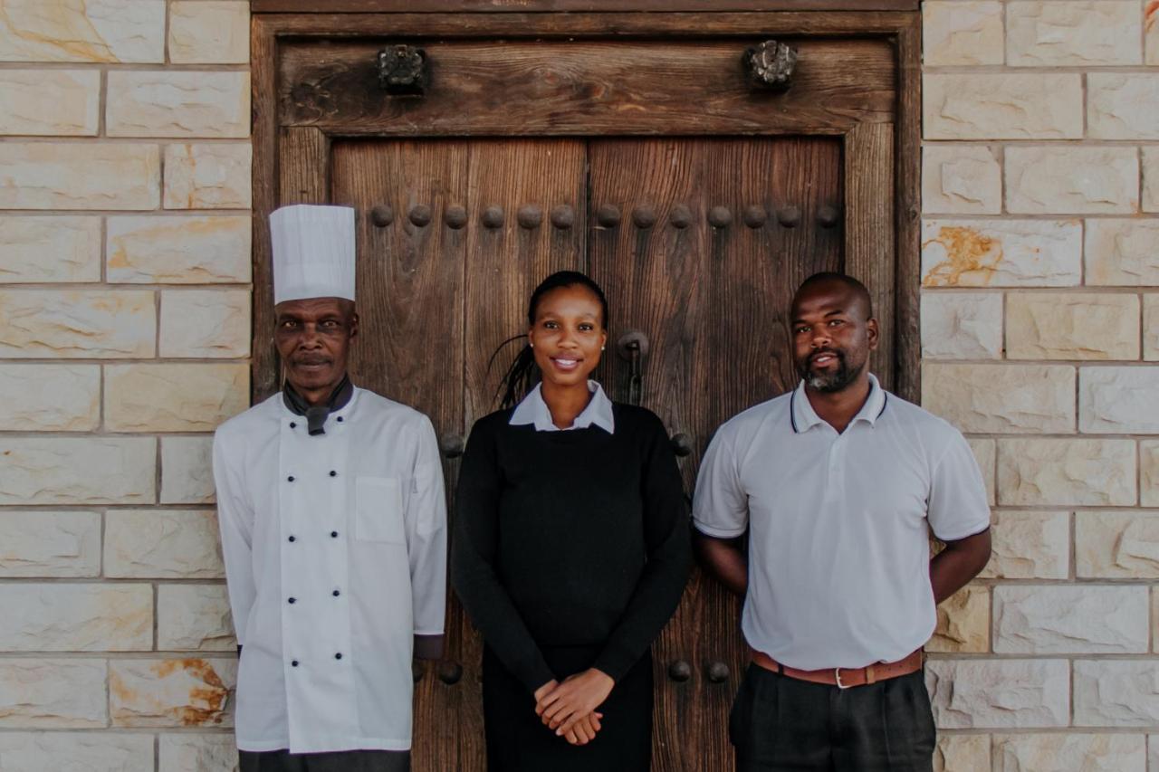 Inkungu Lodge Champagne Valley Bagian luar foto