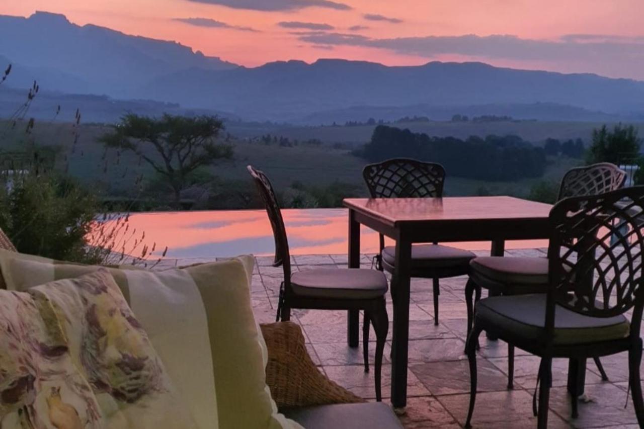 Inkungu Lodge Champagne Valley Bagian luar foto