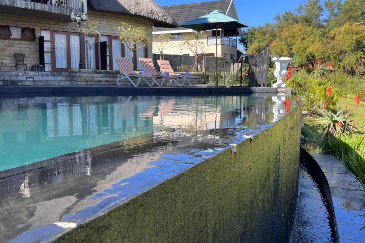 Inkungu Lodge Champagne Valley Bagian luar foto