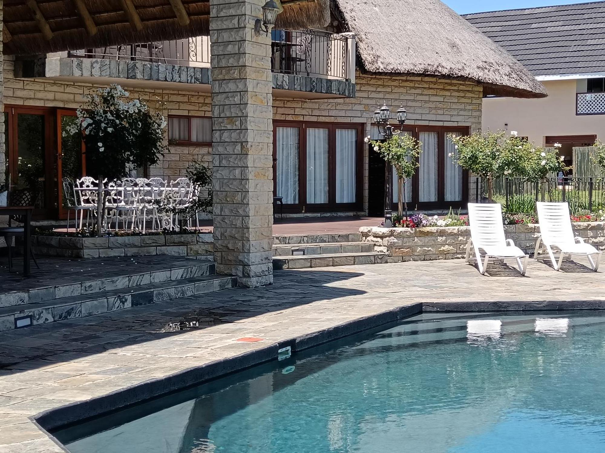 Inkungu Lodge Champagne Valley Bagian luar foto