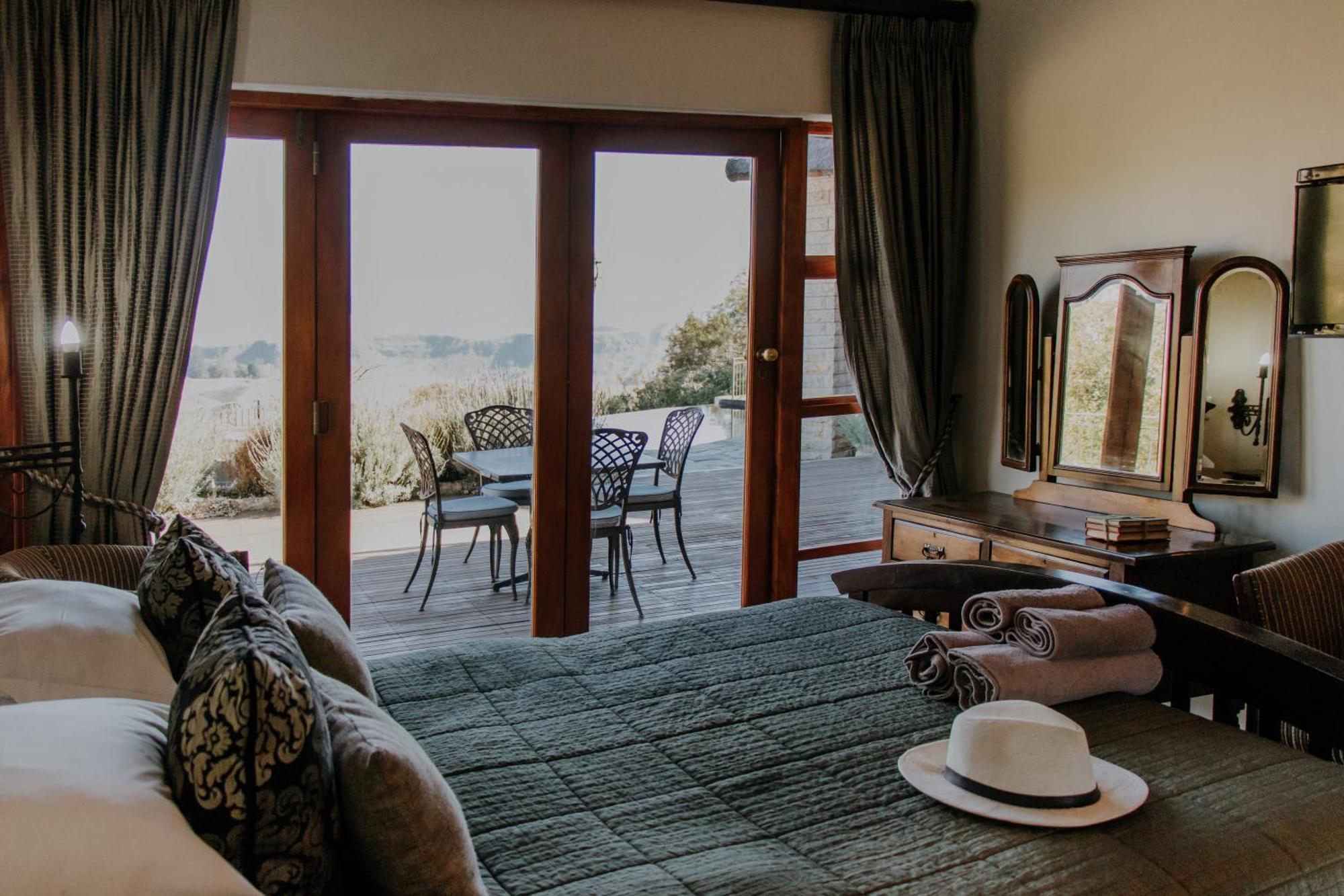 Inkungu Lodge Champagne Valley Bagian luar foto