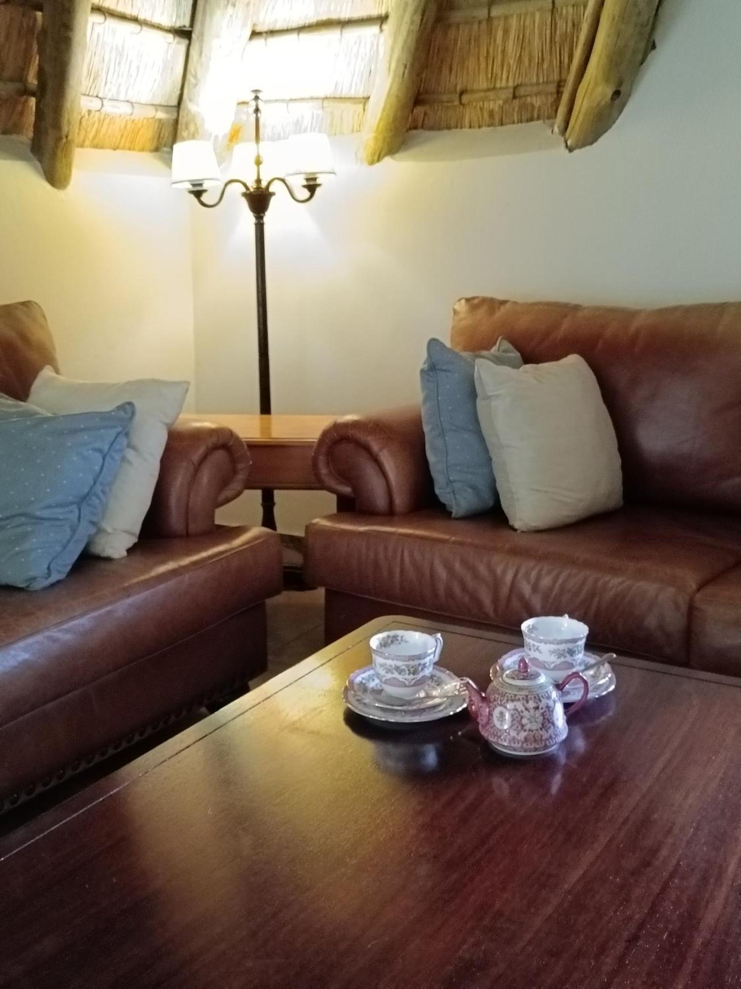 Inkungu Lodge Champagne Valley Bagian luar foto