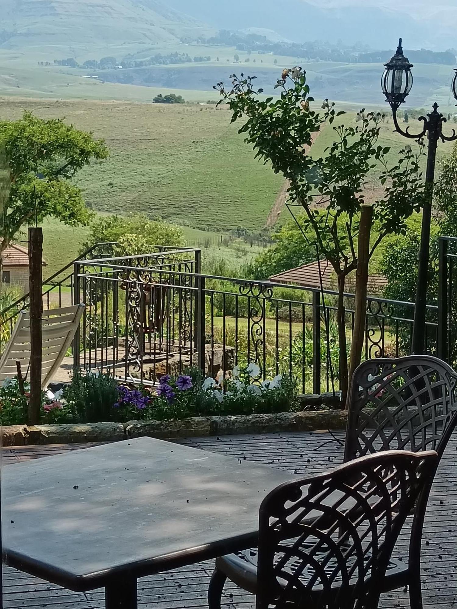 Inkungu Lodge Champagne Valley Bagian luar foto
